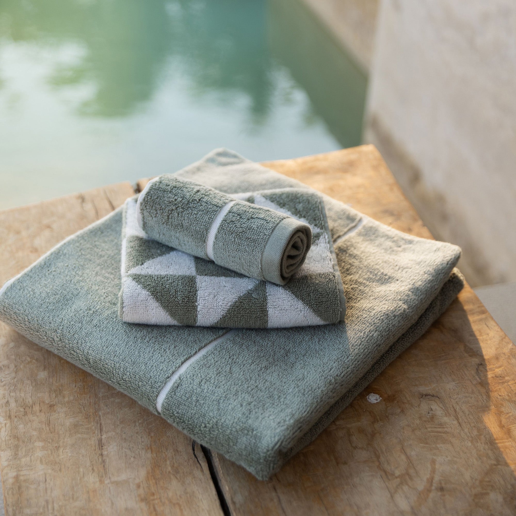 Deia Towels